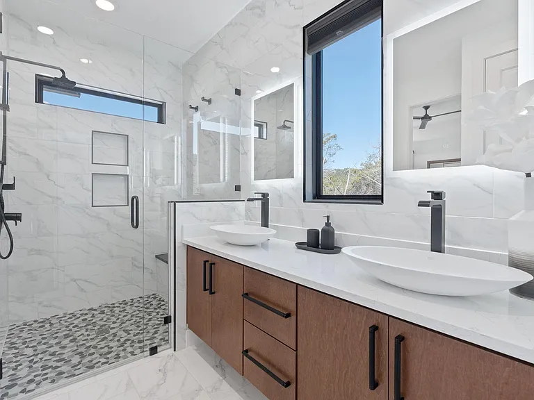 20806 Northland Cir — Photo 22