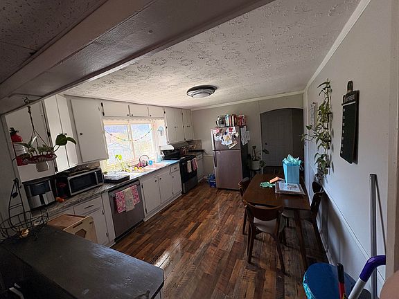 5th image of 315 George Rd
