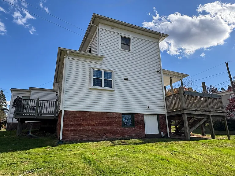 548 Main Street - Rainbow Pod — Photo 23