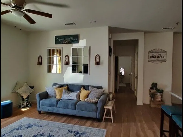 2111 W University Dr #40 — Photo 17