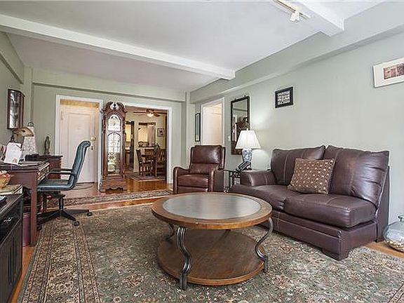 2nd image of 324 41st St #602C