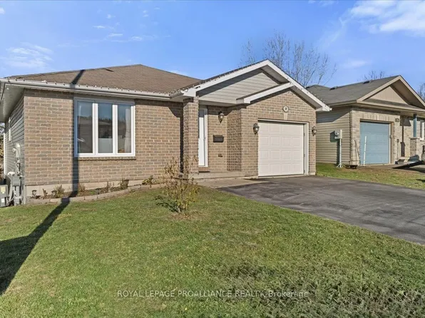 189 Nicholas St, Quinte West, ON K8V 6E8