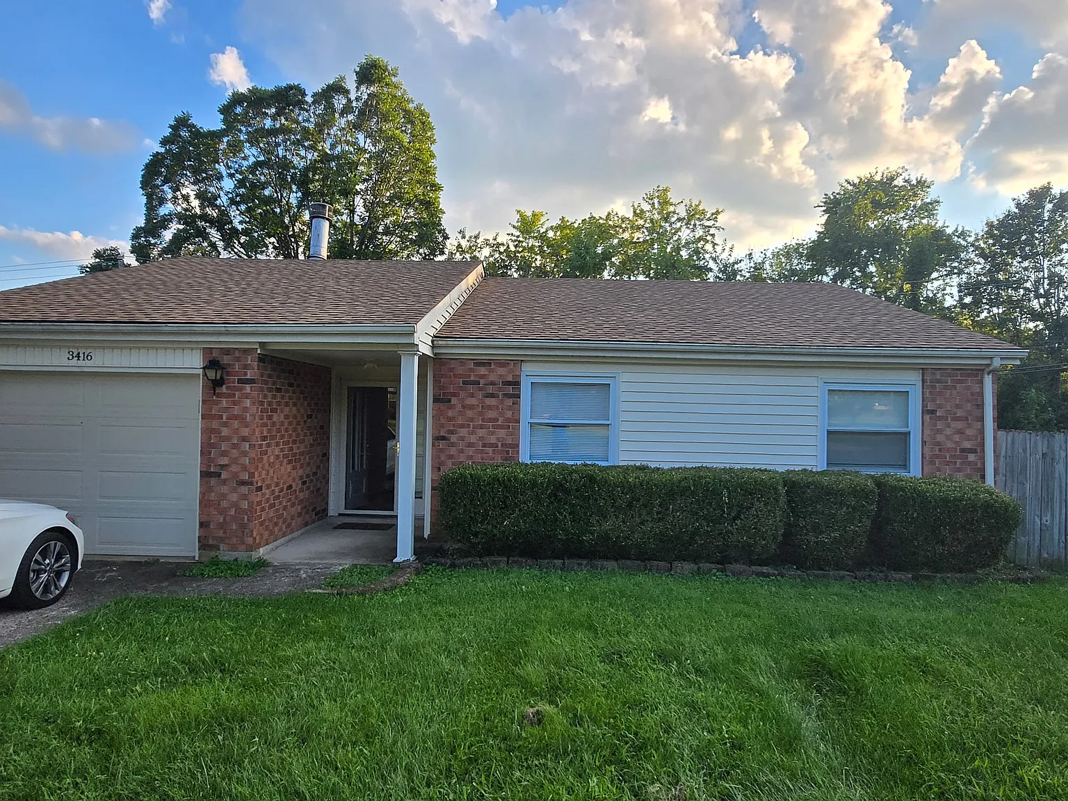 3416 Featherston Dr — Photo 3