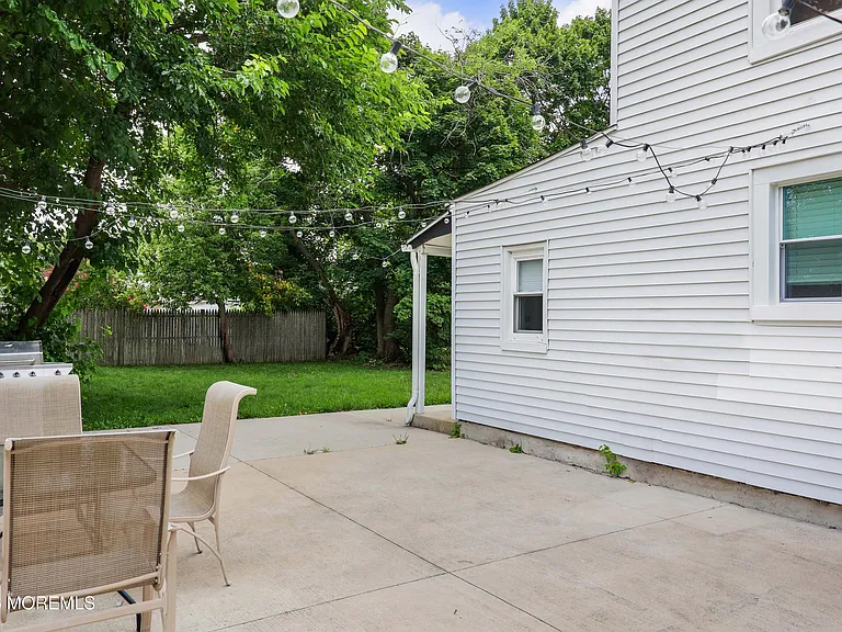 17 Clinton St — Photo 31
