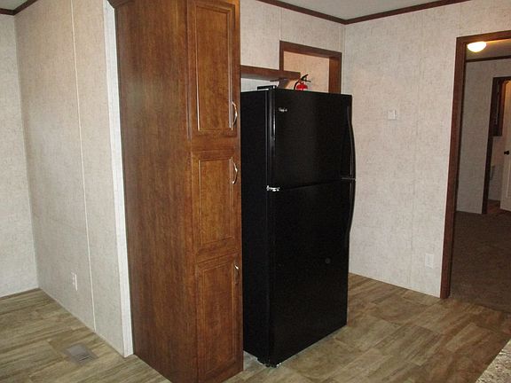 3rd image of 9910 Geraldine St #199
