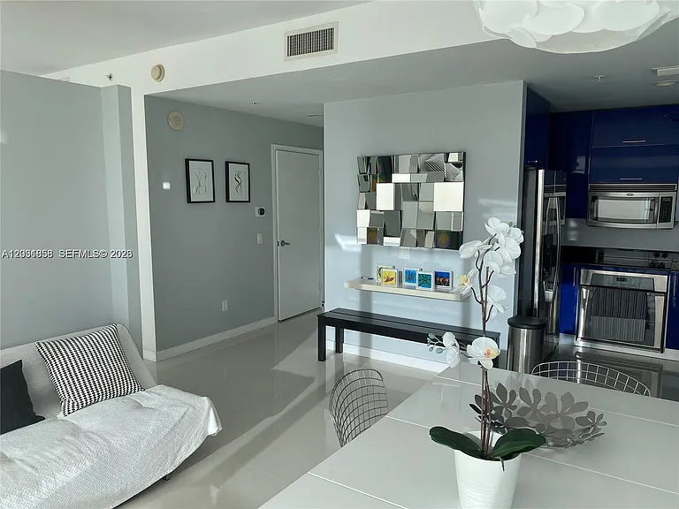 60 SW 13th St #2301 — Photo 2