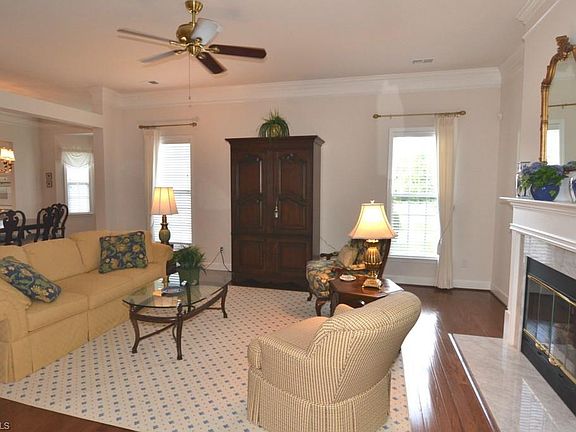 4th image of 5004 Lake Laurel Ct