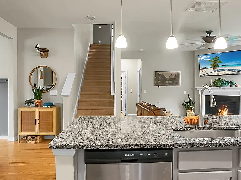 642 Woolum Dr — Photo 14