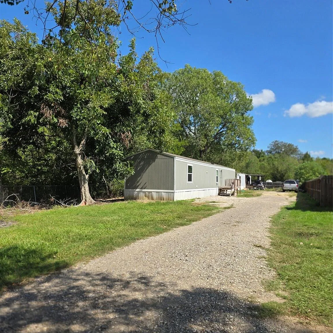3 bed, 2.0 bath, 924 sqft, $1,500 — Photo 1