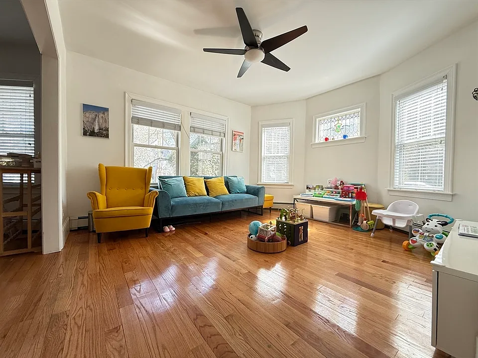 132 Middlesex Rd #1