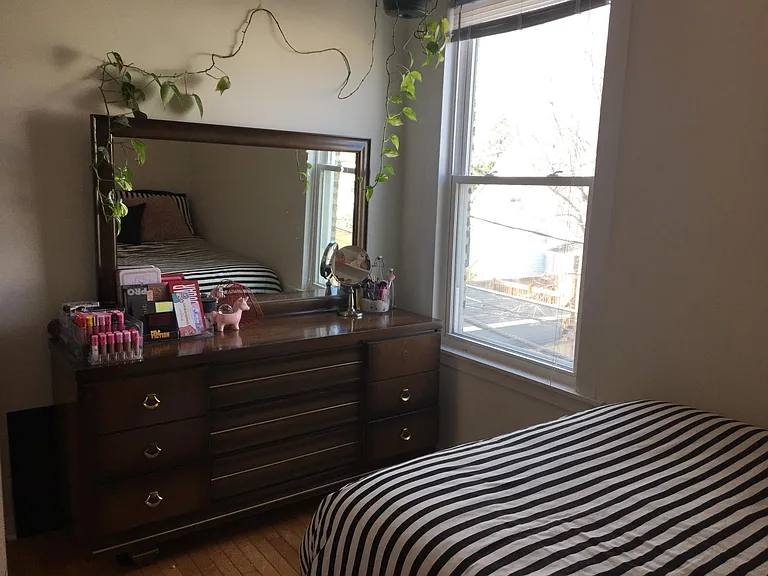 2840 N Albany Ave #1W — Photo 5