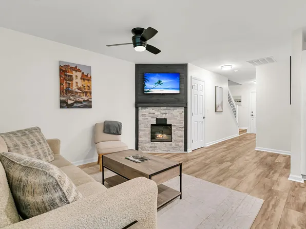 103 Taylor Cir, Goose Creek, SC 29445