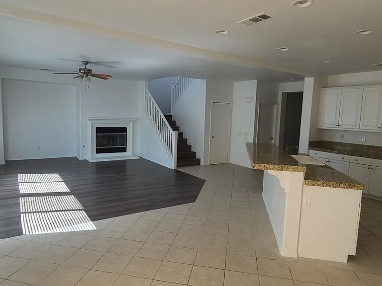 1161 Lilac Rd — Photo 3