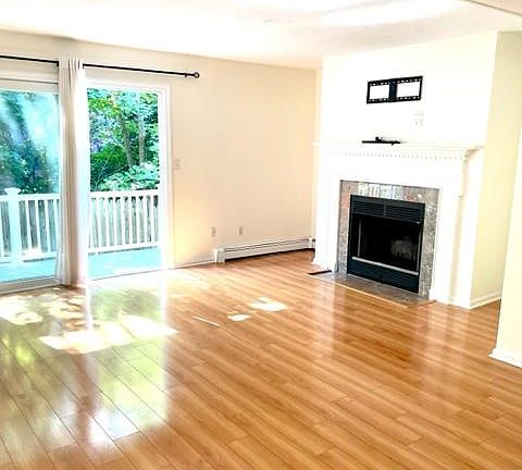 4th image of 25 Gothland St APT G