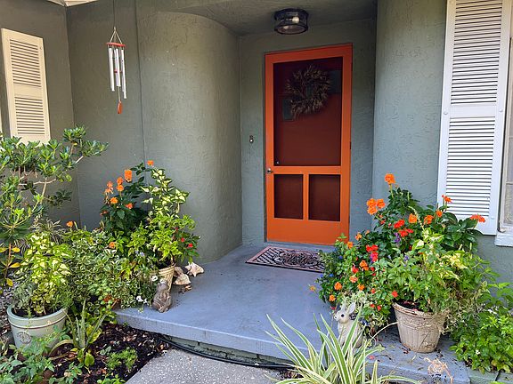 3rd image of 2216 Hibiscus St