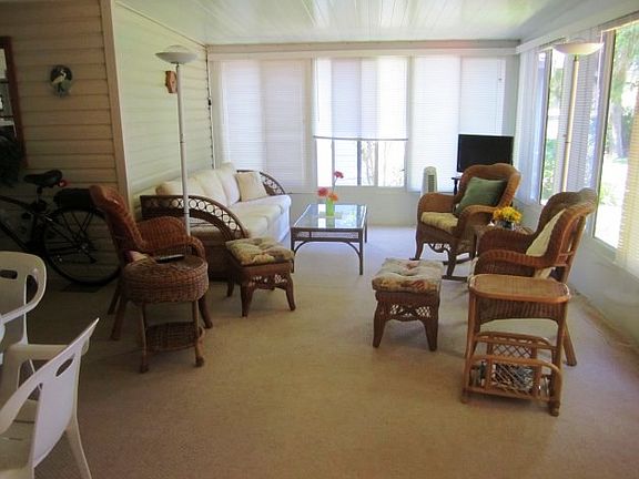 5th image of 600 La Jardin