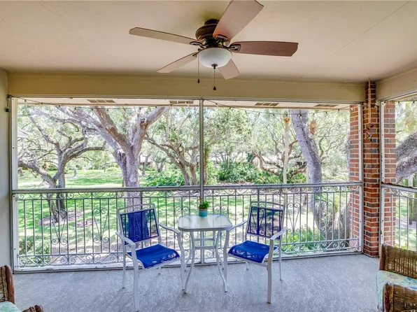 107 W Park Shores Cir APT 28W, Vero Beach, FL 32963