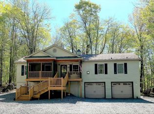 14 Thornwood Ter, Lake Ariel, PA 18436