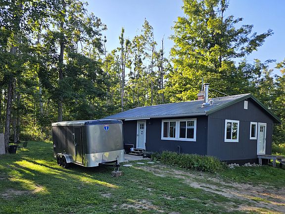 3rd image of 256 Mount Jack Rd