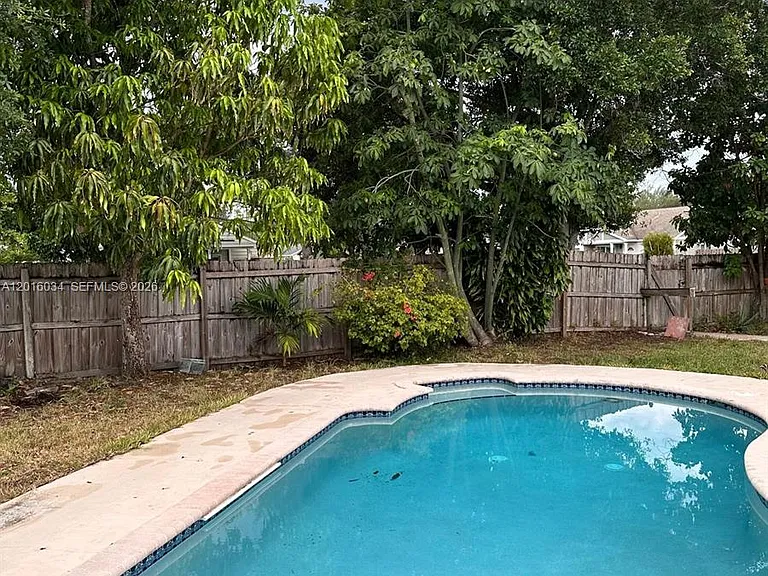 11143 Model Cir E — Photo 11