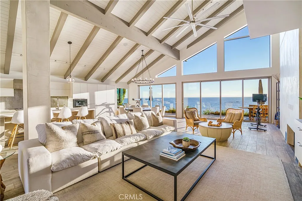 4 bed, 4.5 bath, 3989 sqft, $35,000 — Photo 3