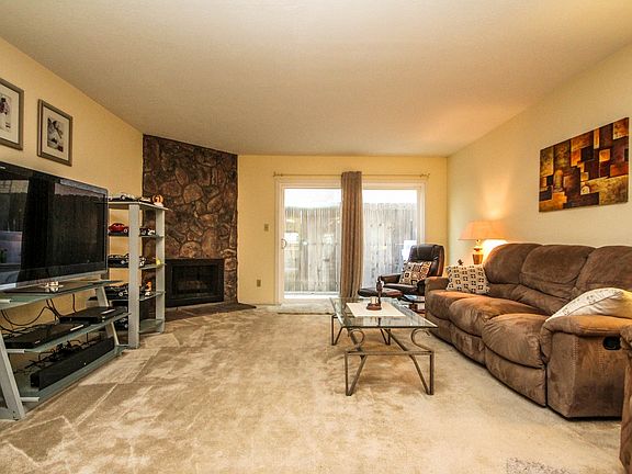3rd image of 623 E Angeleno Ave APT F