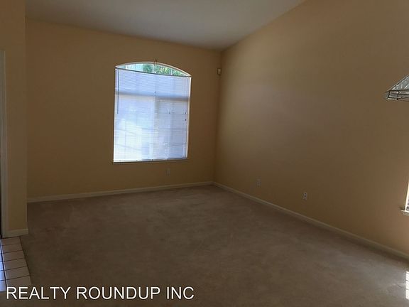 4th image of 8887 Silverberry Ave