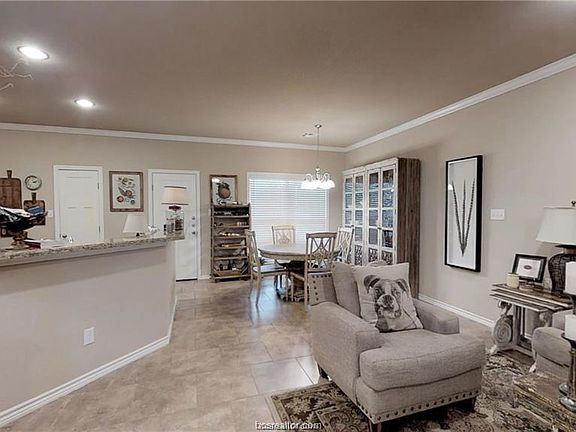 5th image of 4020 Golden Eagle Dr Unit B