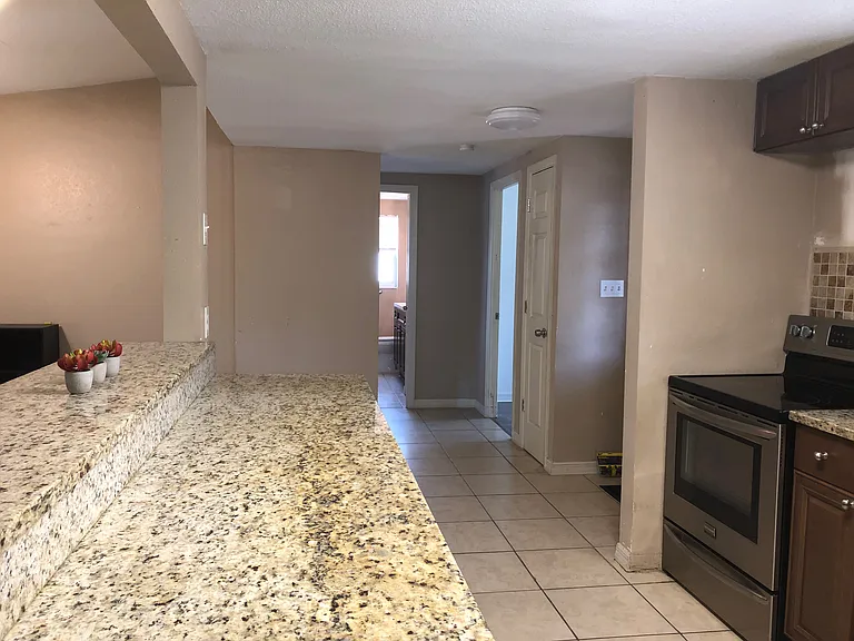 941 Lakeview Rd #2 — Photo 21