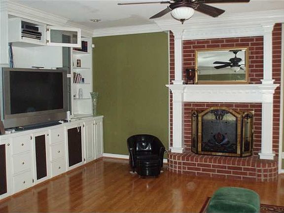4th image of 7707 Thames Ave