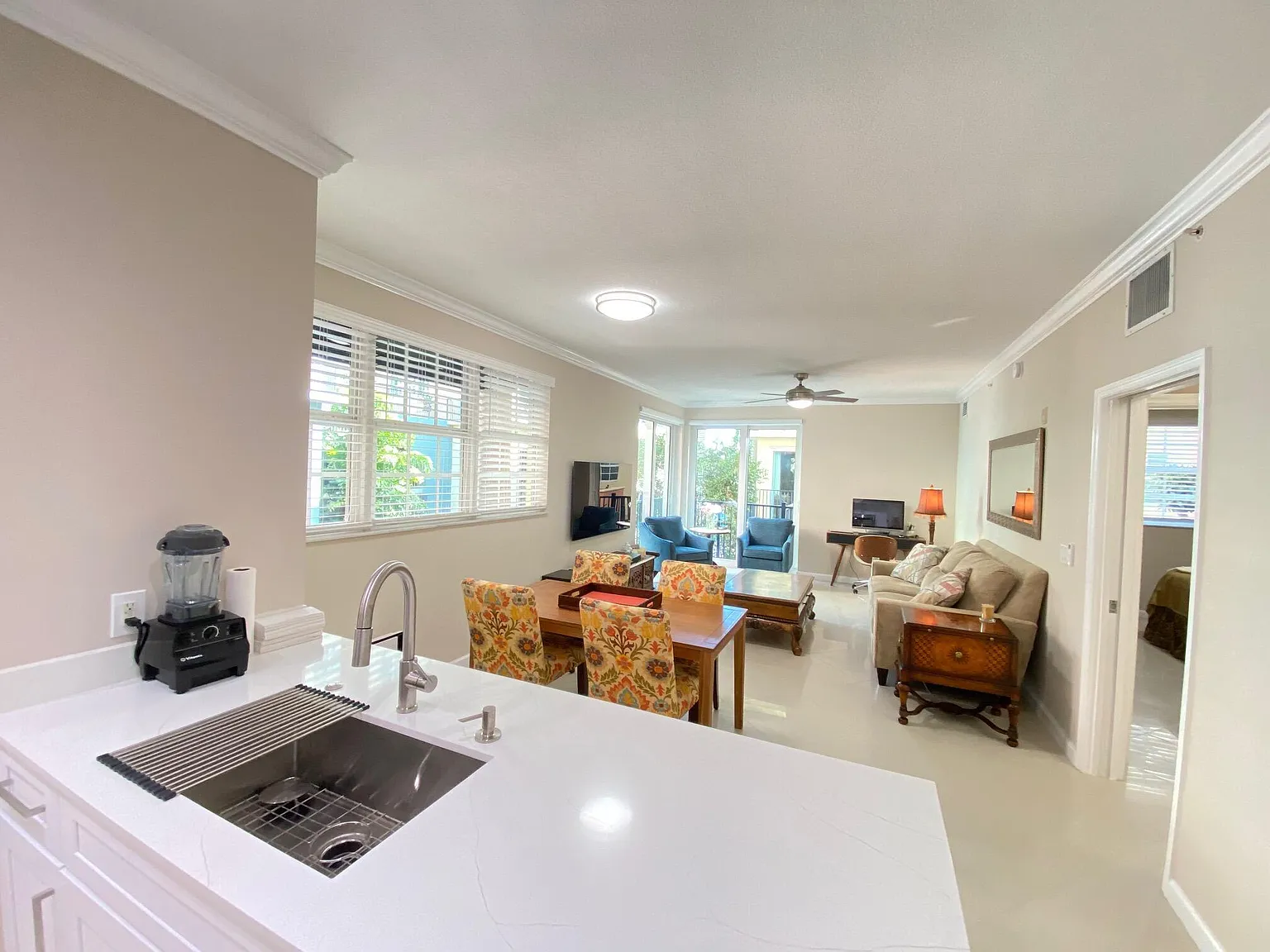 1 bed, 1.0 bath, 826 sqft, $3,500 — Photo 4