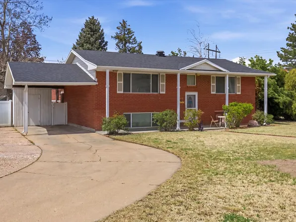 4697 S 2025 W, Roy, UT 84067