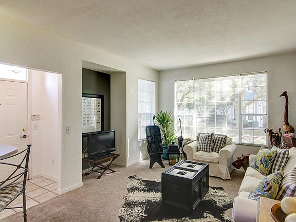 4th image of 13703 RICHMOND PARK Drive N #3401