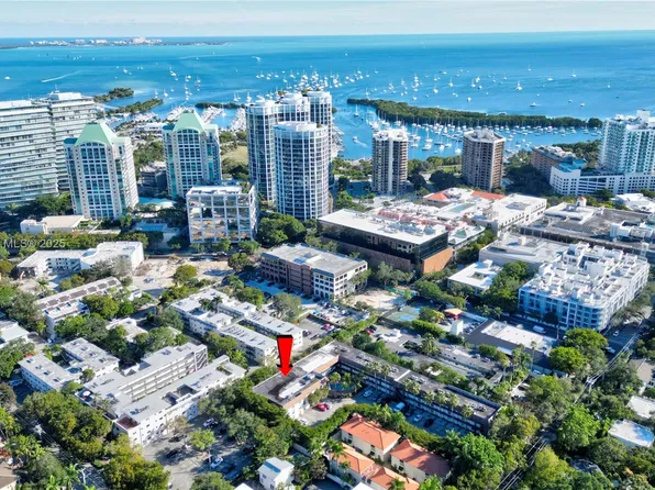 3245 Virginia St APT 18, Miami, FL 33133