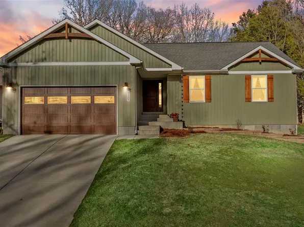 31905 Red Cedar Ct, Foristell, MO 63348