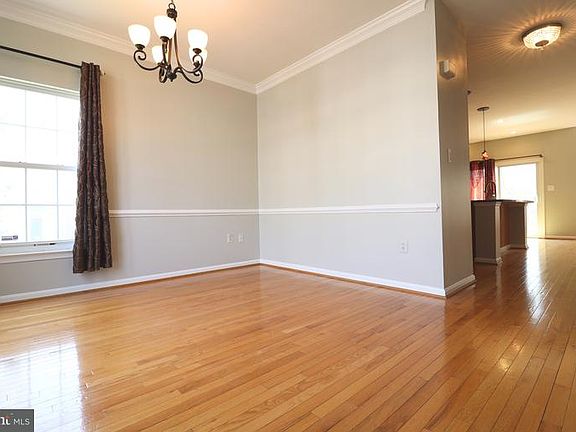 4th image of 5908 Rinard Dr
