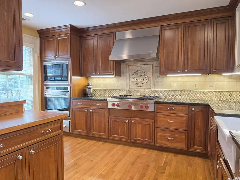 11 Alden Ave — Photo 9