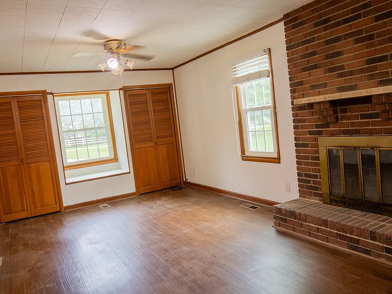 1444 N Mill Creek Rd — Photo 8
