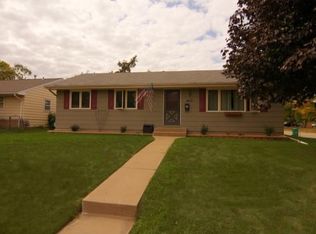 4621 Hampshire Ave N, Crystal, MN 55428