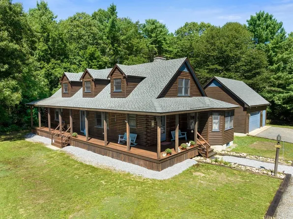 110 Gammons Rd, Acushnet, MA 02743