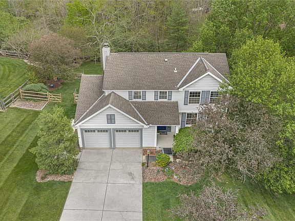 4th image of 5642 Bluepine Dr