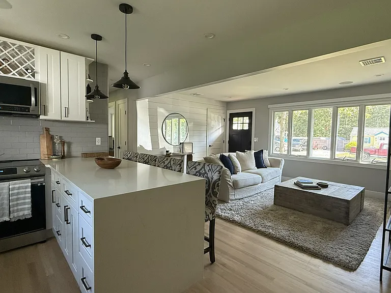 38 Foster Ave — Photo 12