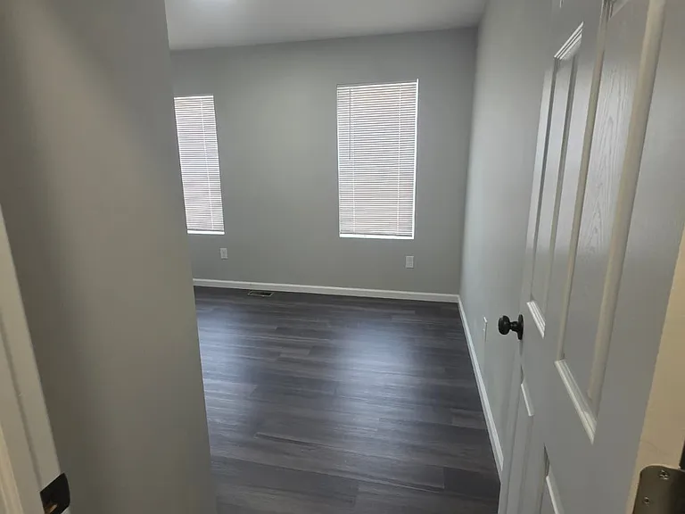 1126 McKean Ave — Photo 17
