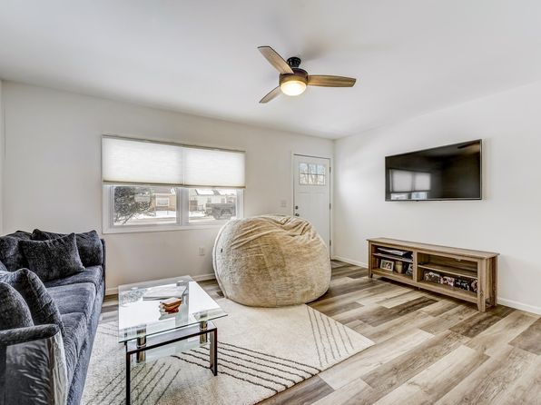 7547 Birch Ave, Hammond, IN 46324