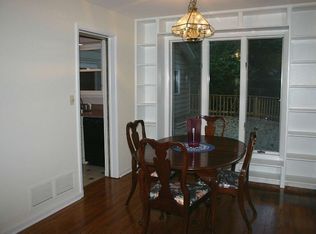 9907 Oakglen Rd, Randallstown, MD 21133