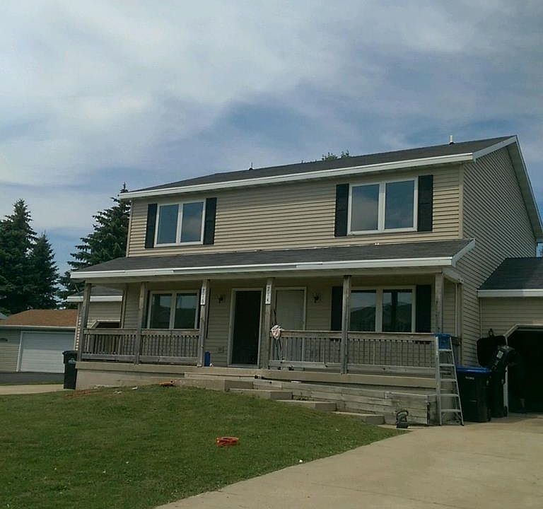 1st image of 716-714 W Walnut Dr