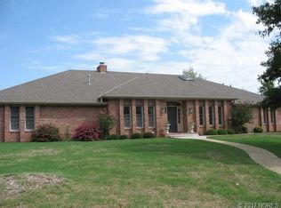 104 Westwood Ave, Vinita, OK 74301