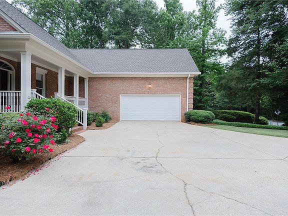 2nd image of 162 Asheton Ln