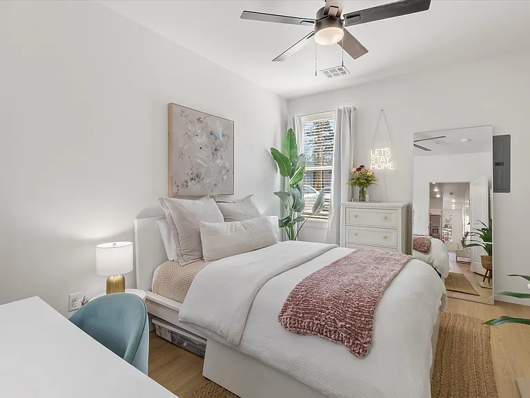 224 W Symmes St #201 — Photo 10