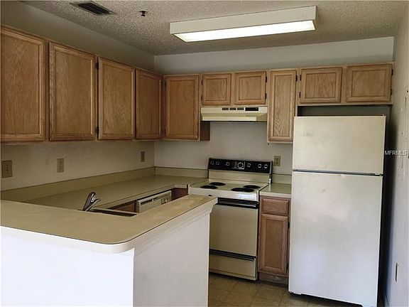 4th image of 4020 Crockers Lake Blvd #14